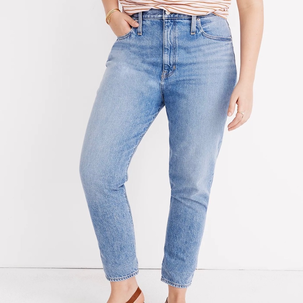 Madewell Mom Jean in Melva Wash - Size 32
